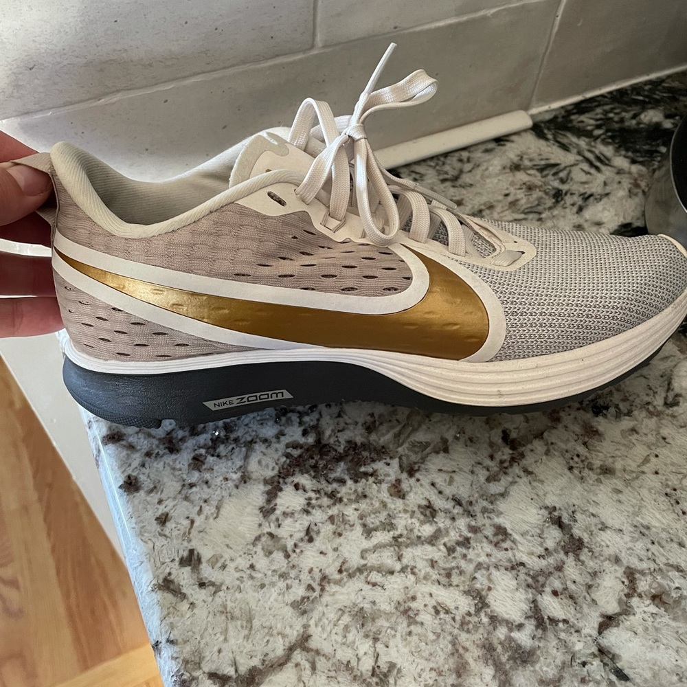 Nike Zoom Women’s sneaker